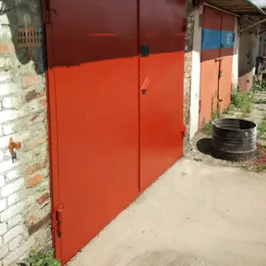 Ворота гаражные из горячекатаного листа и холодного листа