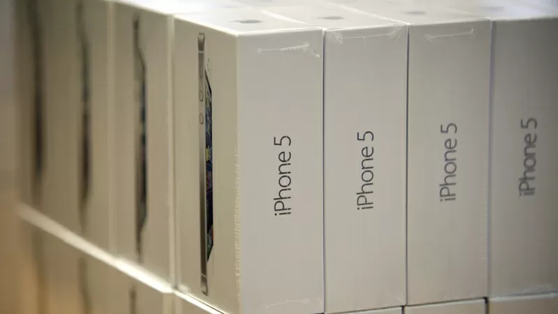 Apple iPhone 5,  Samsung S3,  MacBook Pro & Air,  Canon Eos 5D Mark II,  I